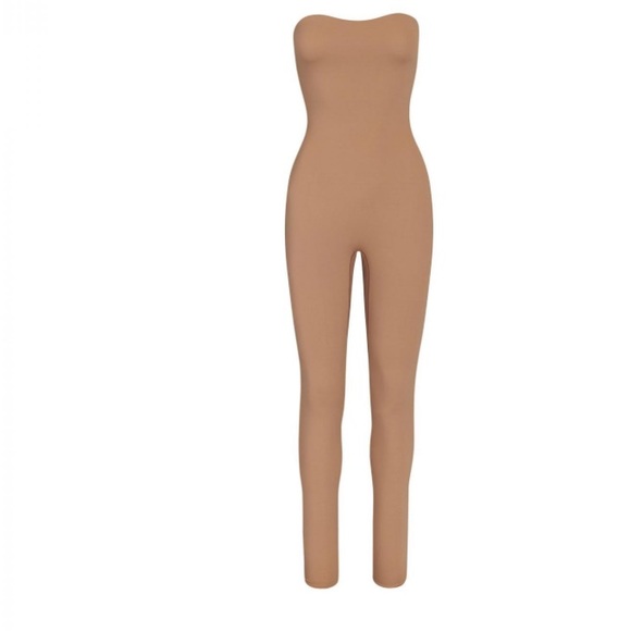 NWT & NWOT Skims All in one One strapless Onesie Jumpsuit Playsuit Romper - Picture 3 of 11
